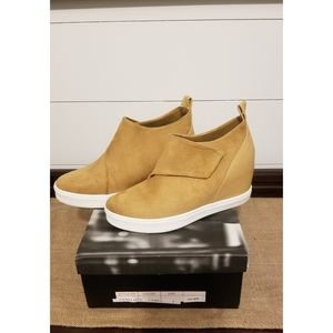 Coogi Penelope wedge sneakers